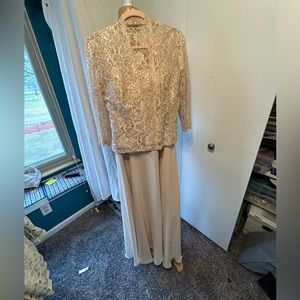 Karen Millen Cream Lace Maxi Dress